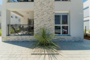 Apartments with a parking space Vir - 18564